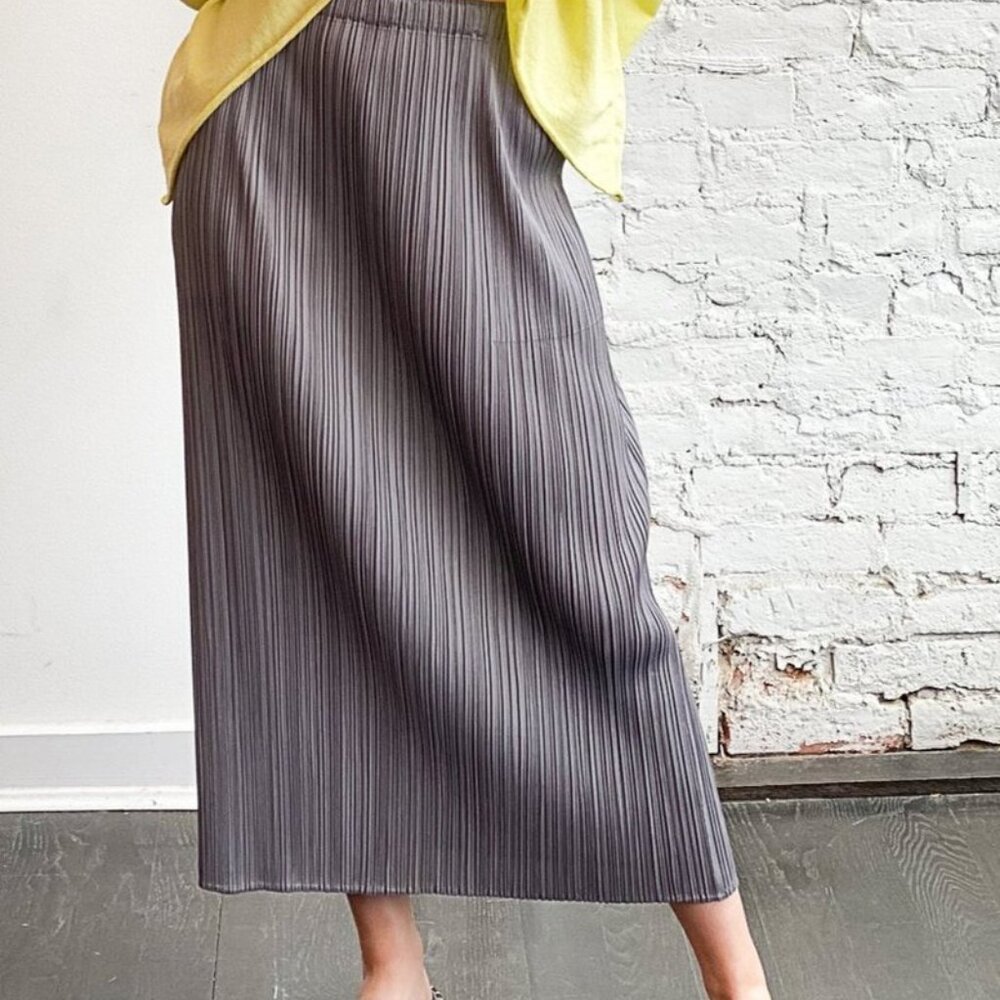 Issey Miyake Fete Pleated Velvet Midi Skirt - Small